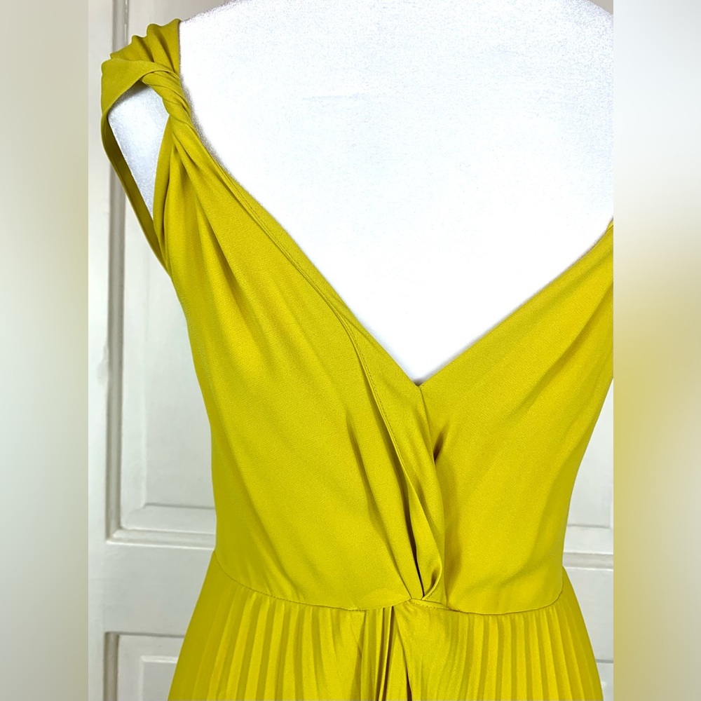 Vince Twist Front Pleated Midi Dress - Vneck - Sleeveless - Vback - Size 6 - Picture 8 of 12